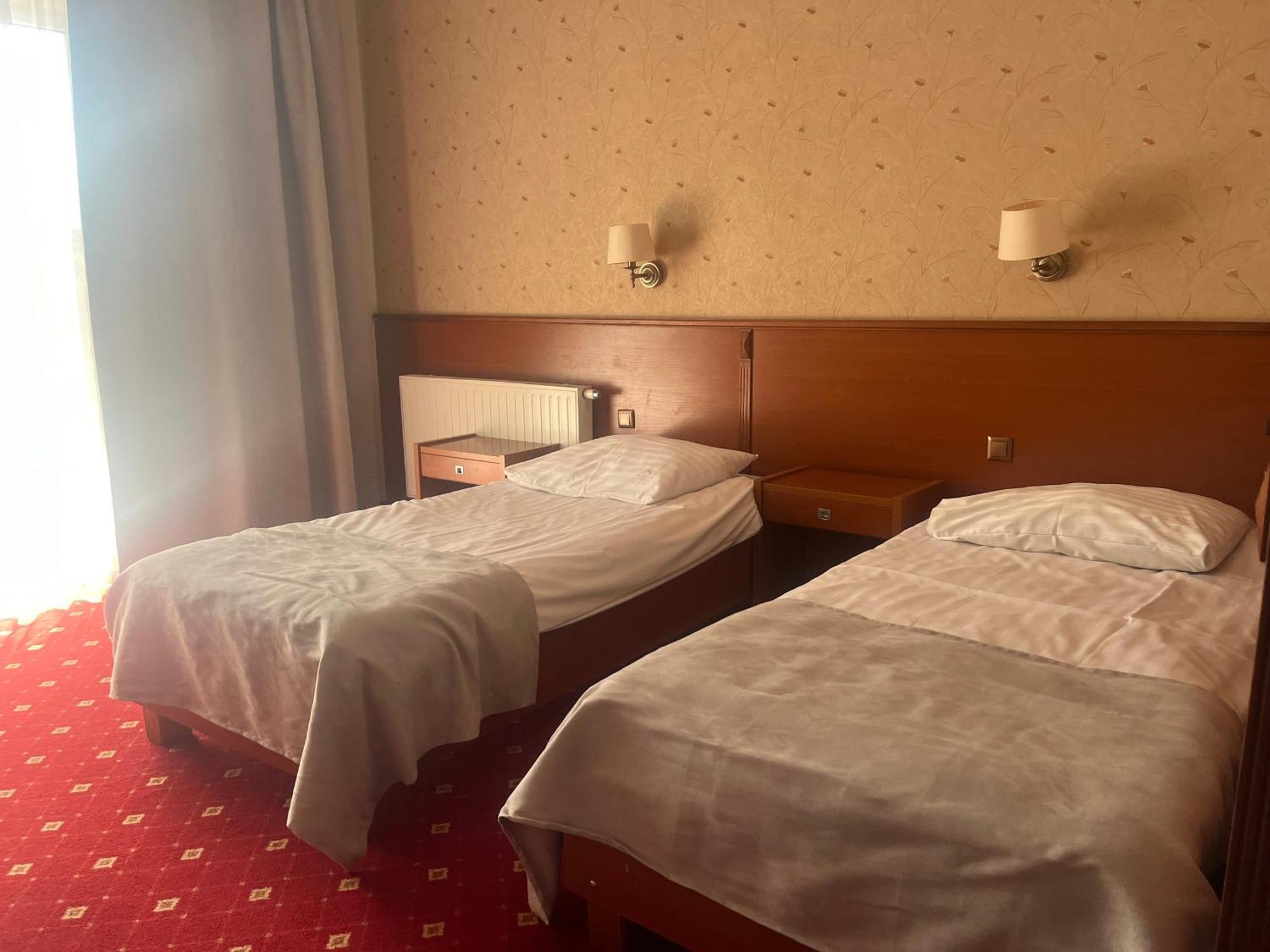 Hotel Albatros Serwy ภายนอก รูปภาพ